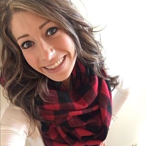 Meet your Posher, Kayla